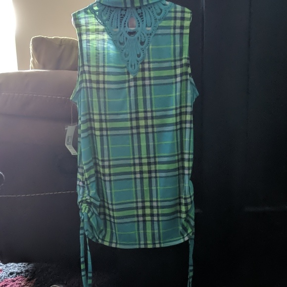 Juniors summer top - Picture 2 of 2